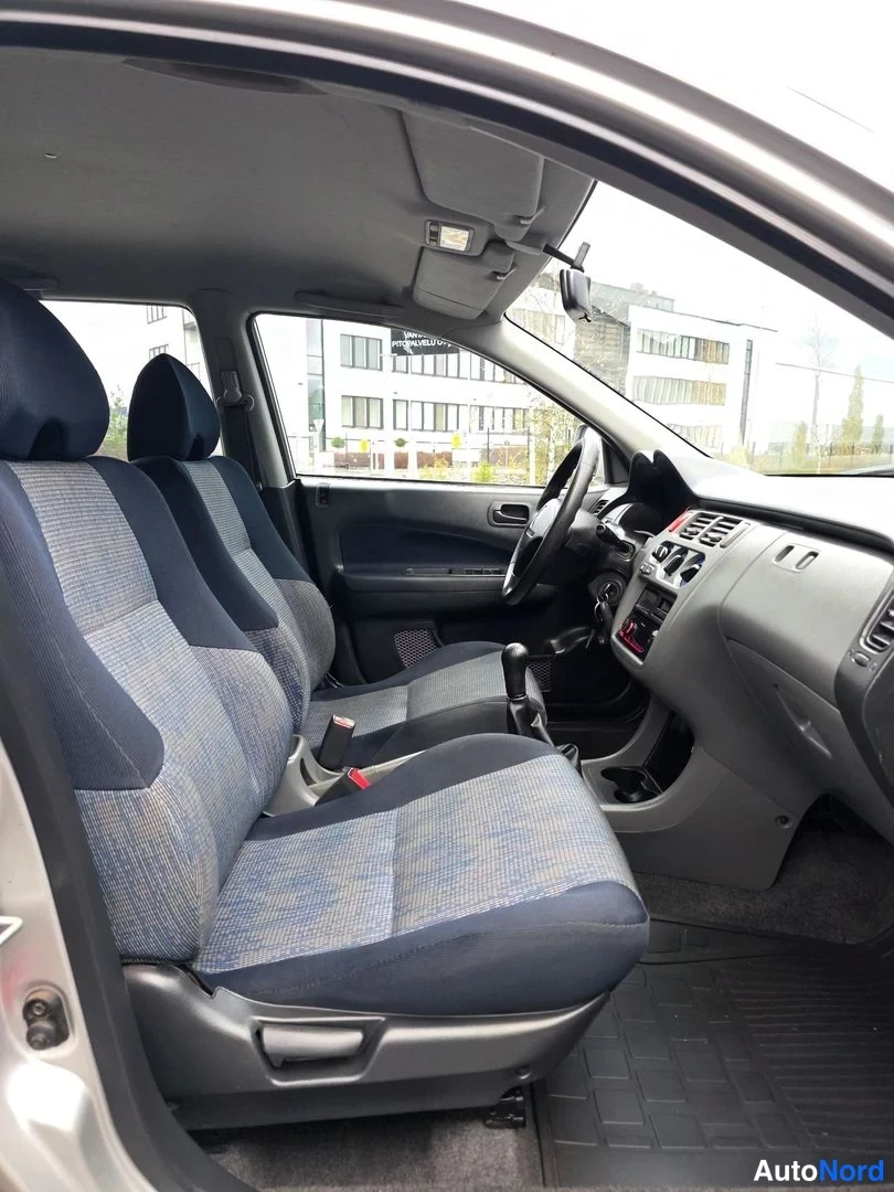 Hopea Honda HR-V 2000, ohjaamo, kuva 10