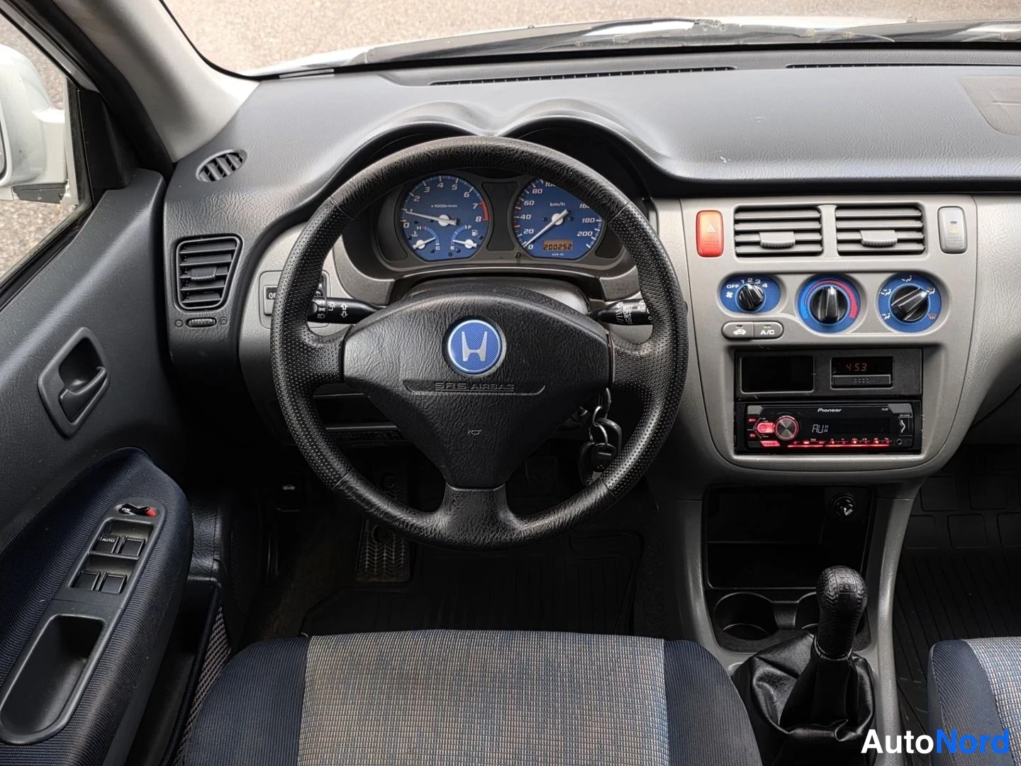 Hopea Honda HR-V 2000, ohjaamo, kuva 16