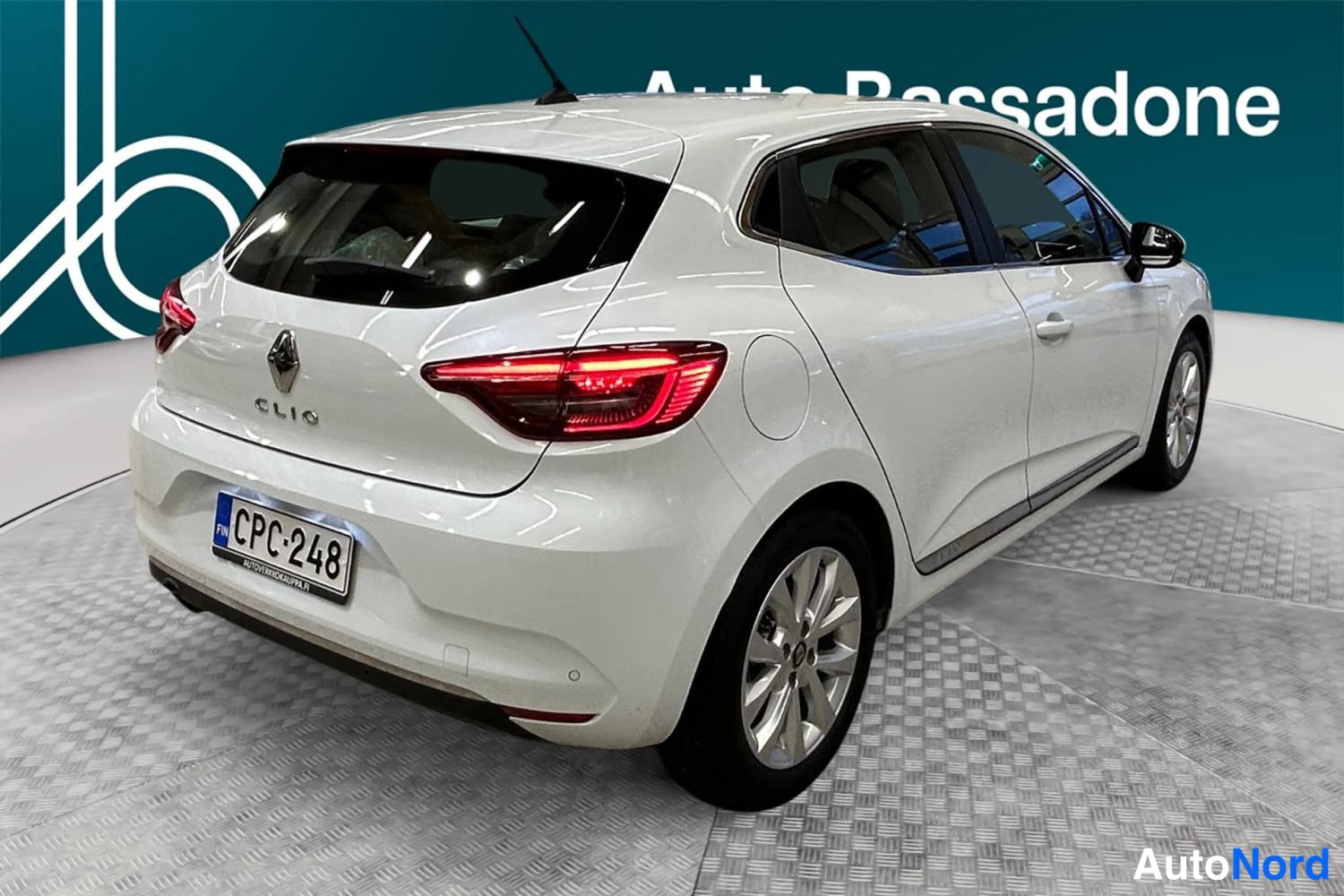 Valkoinen Renault Clio 2021, takaviisto, kuva 7