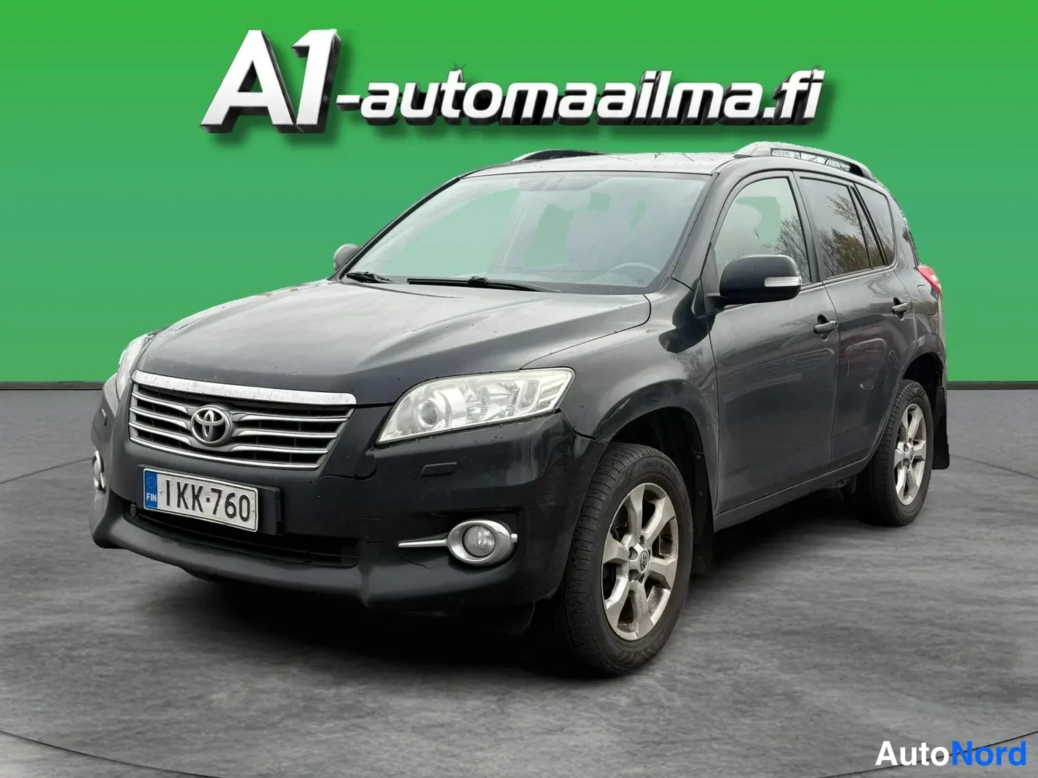 Toyota RAV4 2,2 D-4D 4WD 150 Luxury nahka- ja alcantaraverhoilu 2011