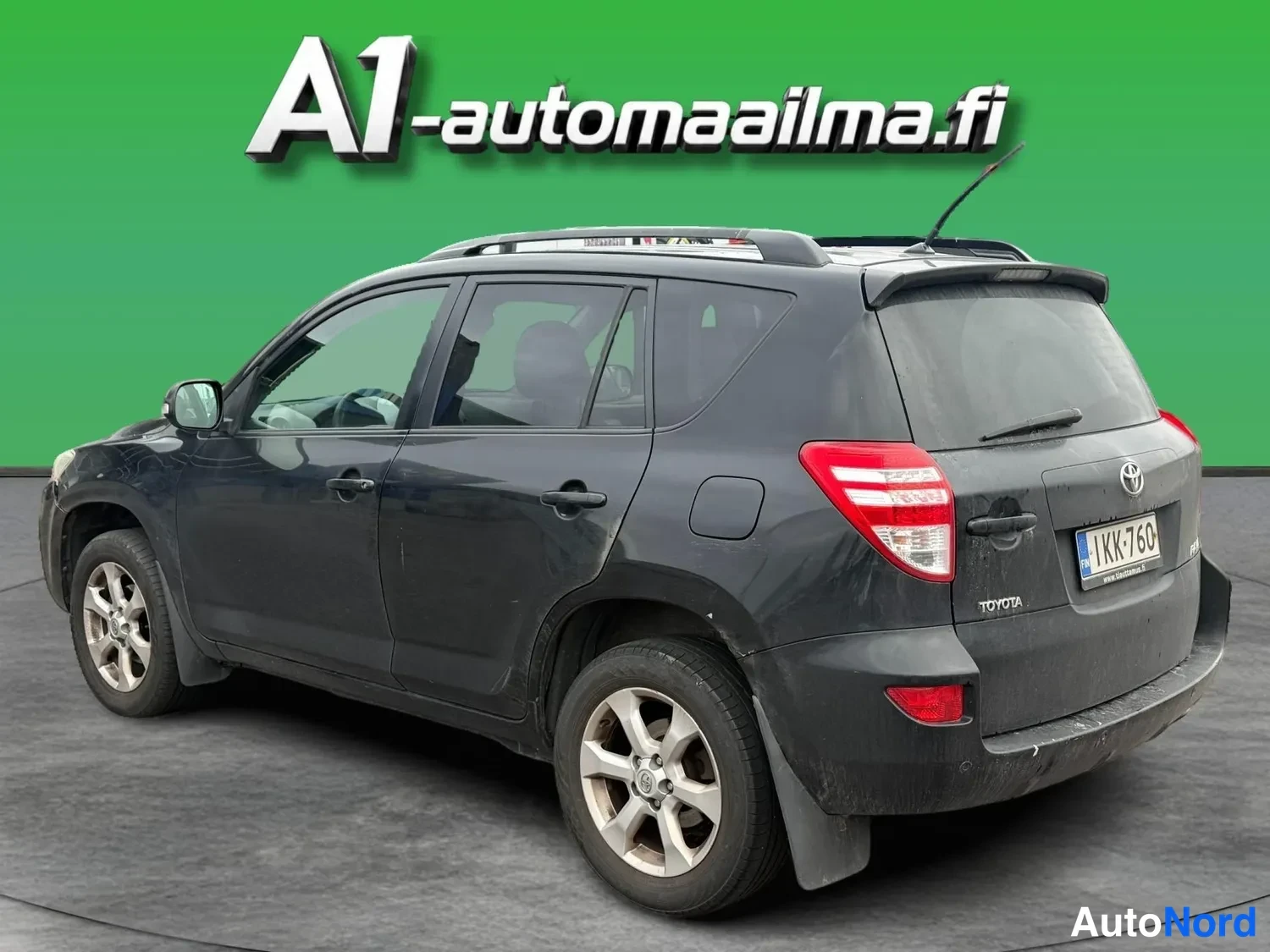 Musta Toyota RAV4 2011, takaviisto, kuva 4