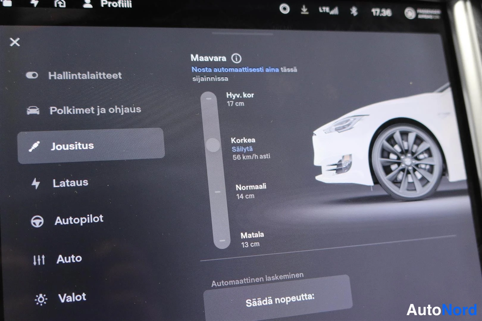 Valkoinen Tesla Model S 2017, yksityiskohta, kuva 29