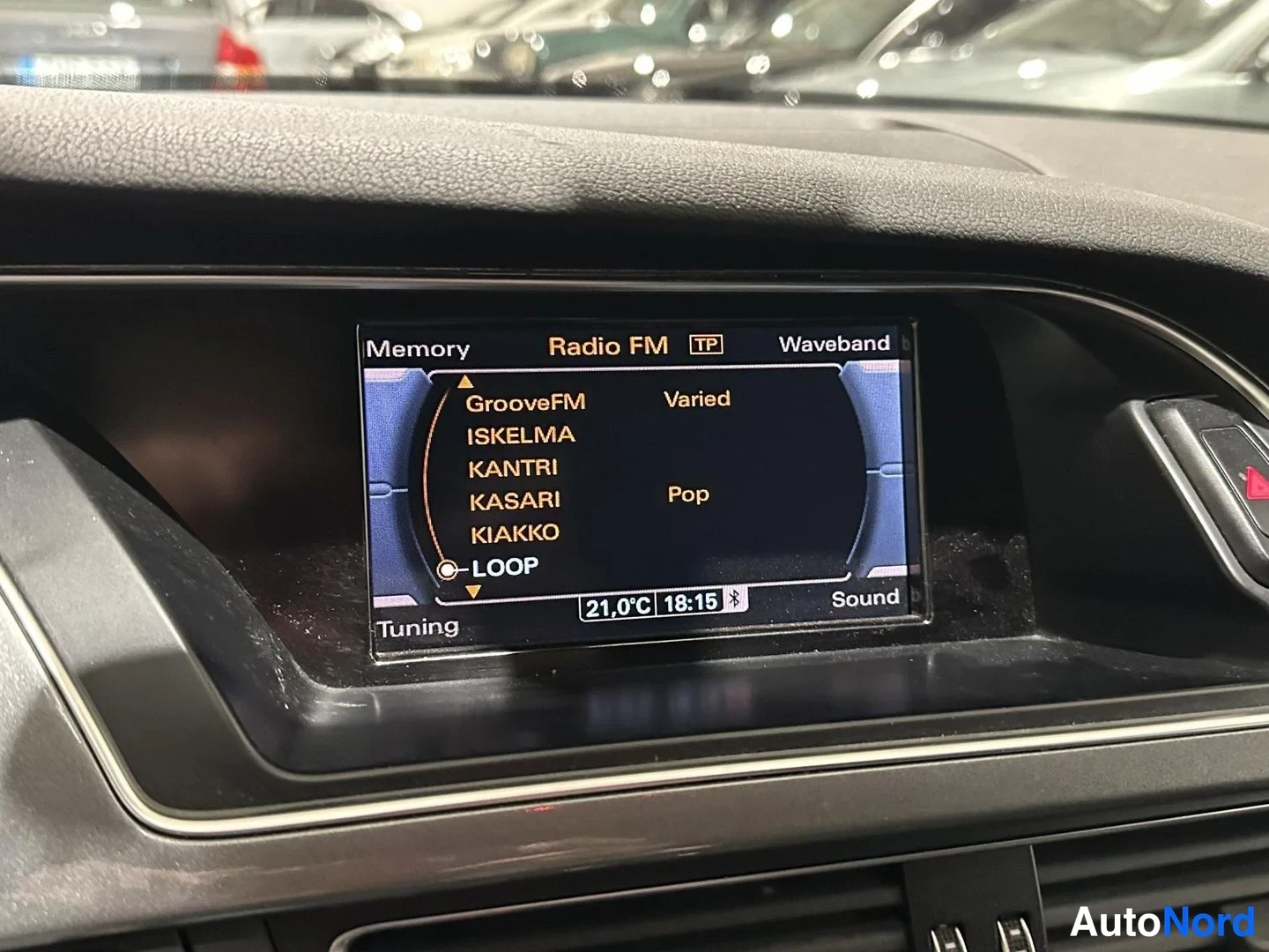 Grå Audi A4 Avant 2014, detalj, bild 11