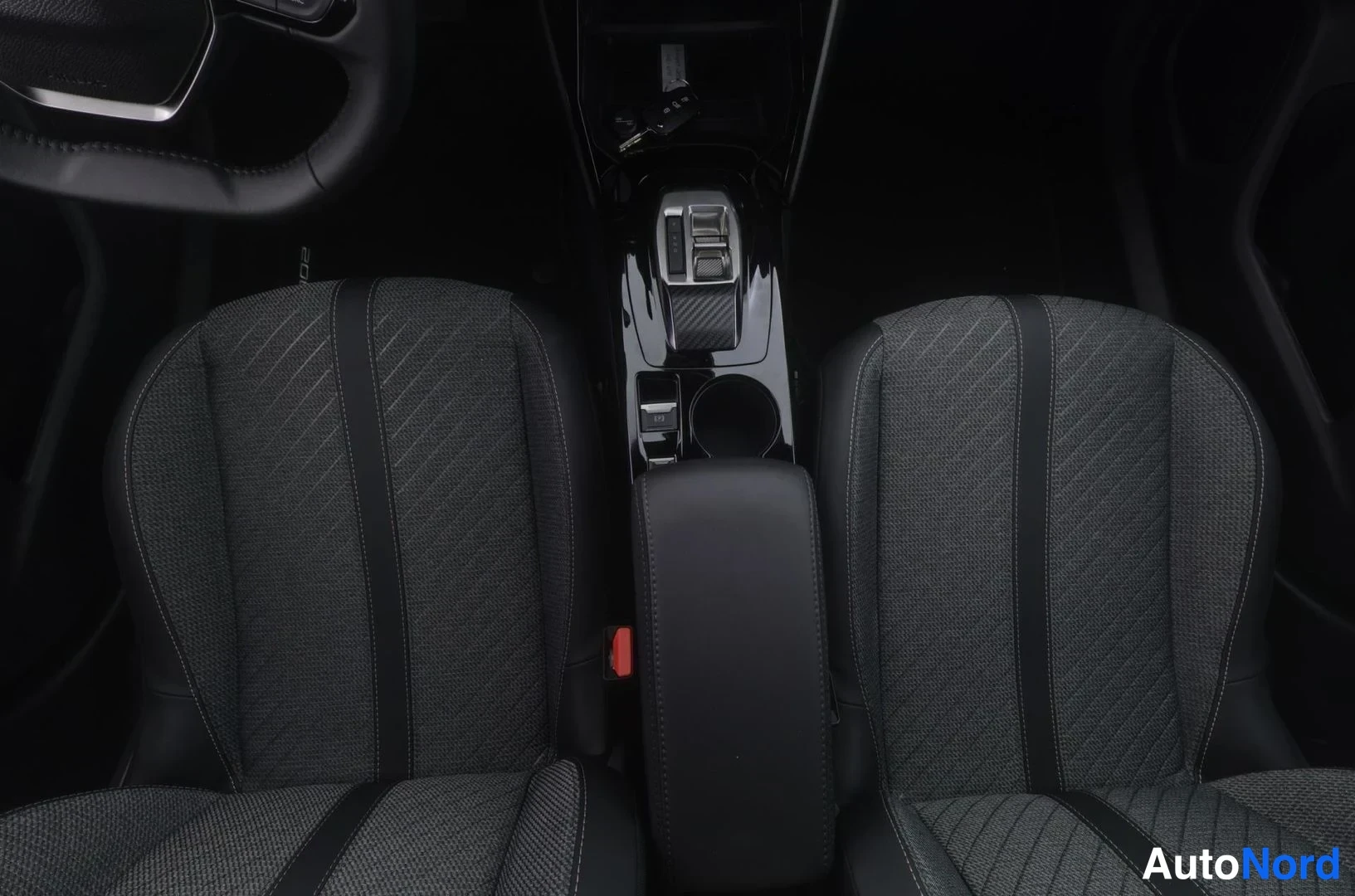 White Peugeot 2008 2026, front seats, photo 9