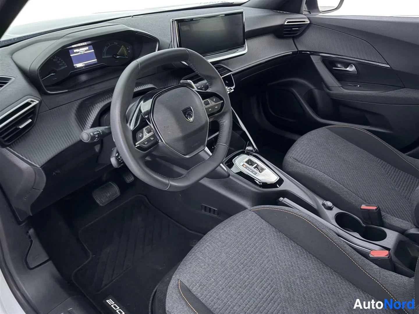White Peugeot 2008 2025, cockpit, photo 9
