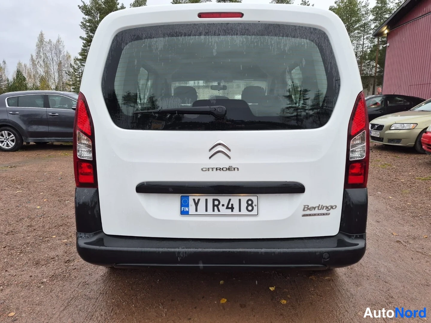 Valkoinen Citroen Berlingo 2014, takaa, kuva 10