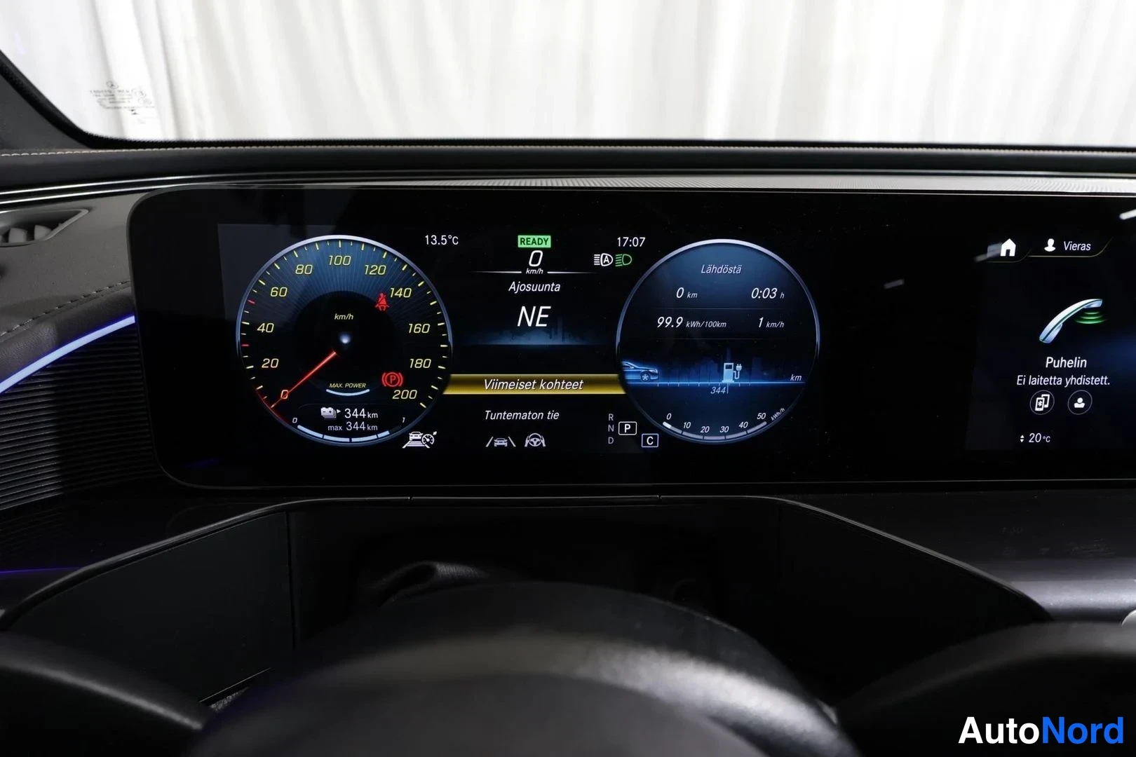 Musta Mercedes-Benz EQC 400 4MATIC 2022, ohjaamo, kuva 10
