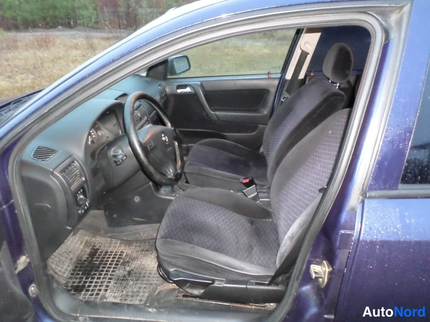 Sininen Opel Astra 1999, etuistuimet, kuva 9