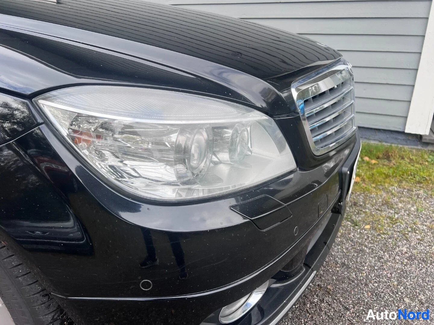 Musta Mercedes-Benz C 200 CDI 2010, yksityiskohta, kuva 9