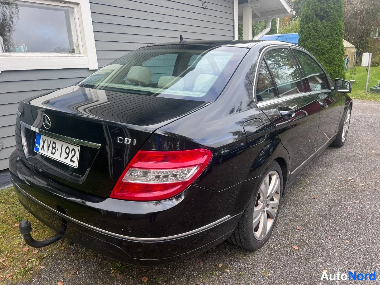 Musta Mercedes-Benz C 200 CDI 2010, takaviisto, kuva 3