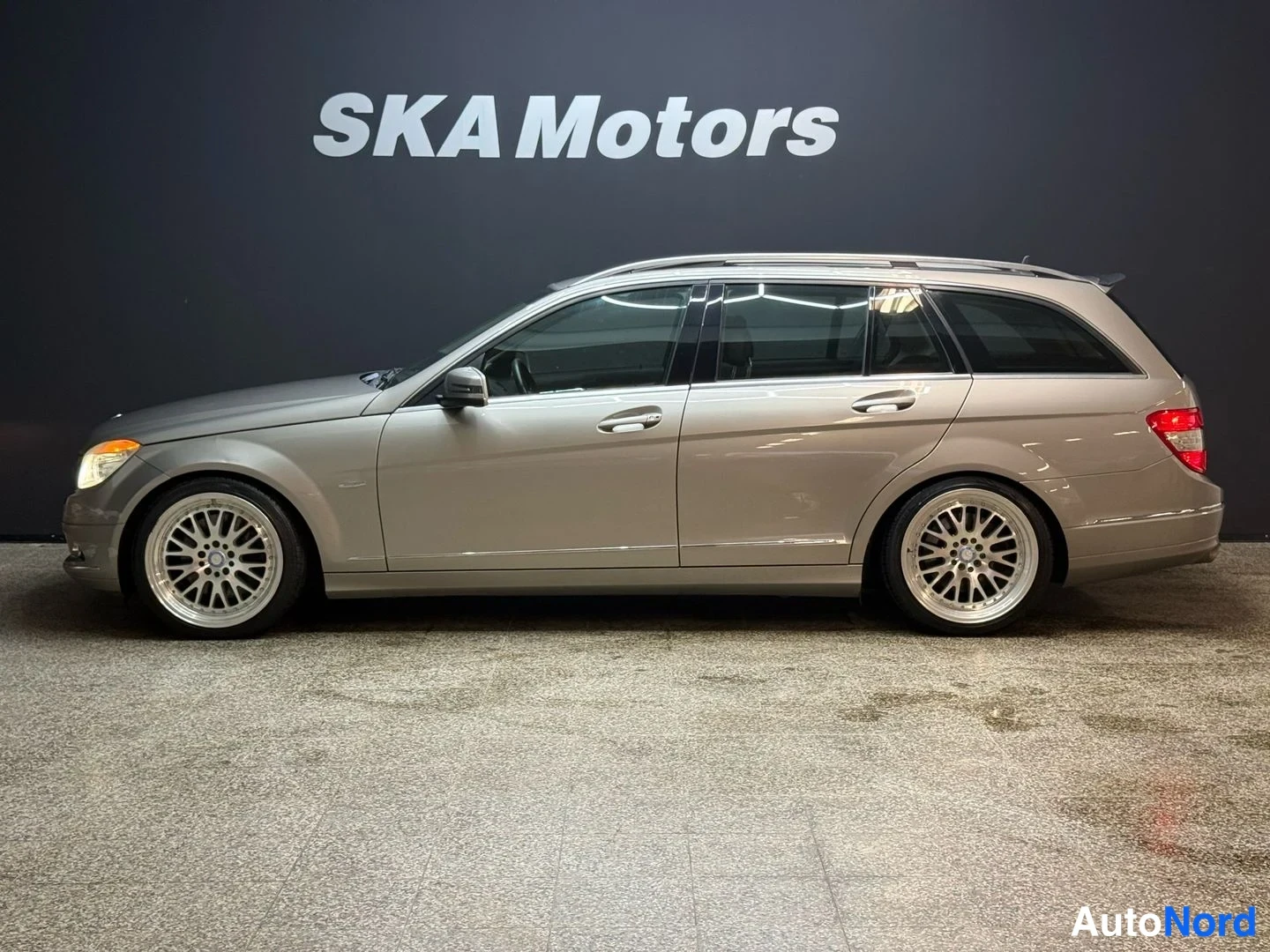 Hopea Mercedes-Benz C 320 CDI 2009, etuviisto, keula vasemmalle, kuva 2