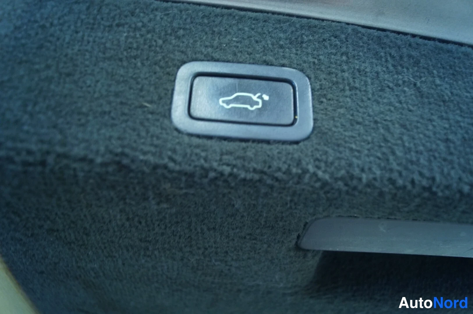 Brun Volvo V70 2008, detalj, bild 15