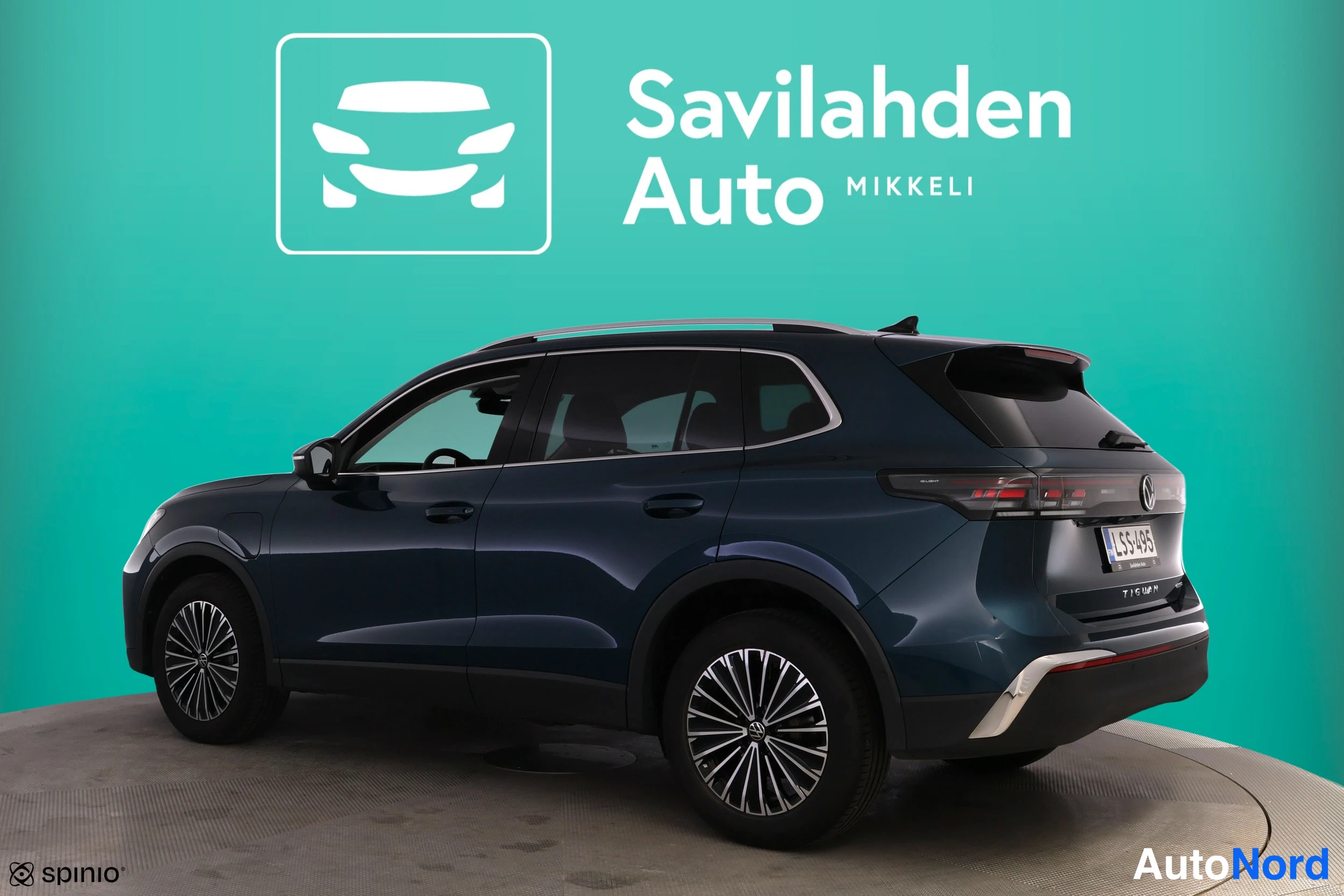 Sininen Volkswagen Tiguan 2024, kuva 3