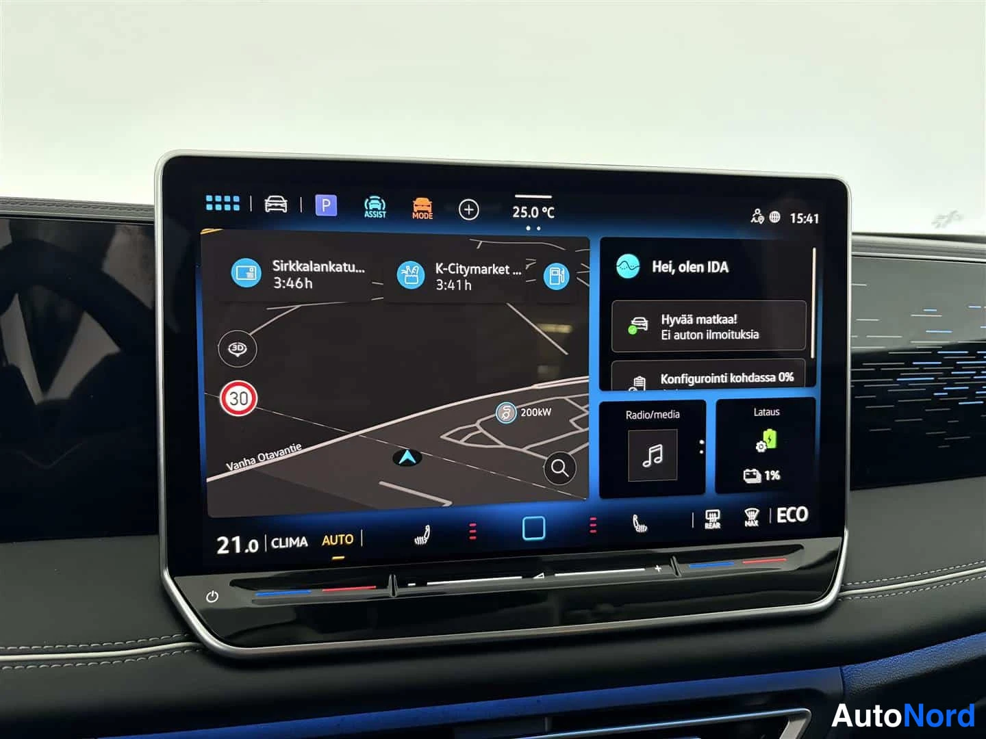 Sininen Volkswagen Tiguan 2024, kuva 25