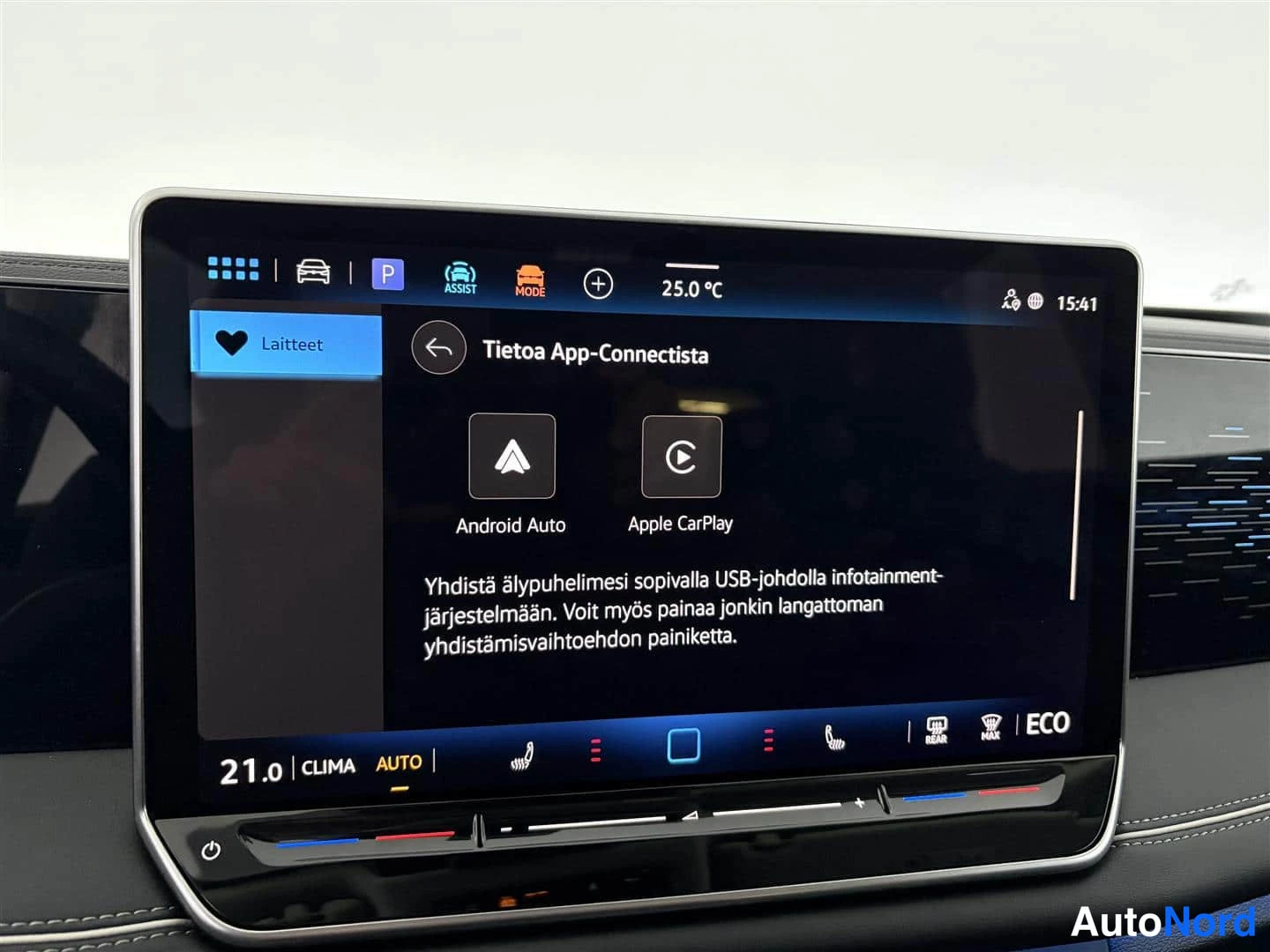 Sininen Volkswagen Tiguan 2024, kuva 26