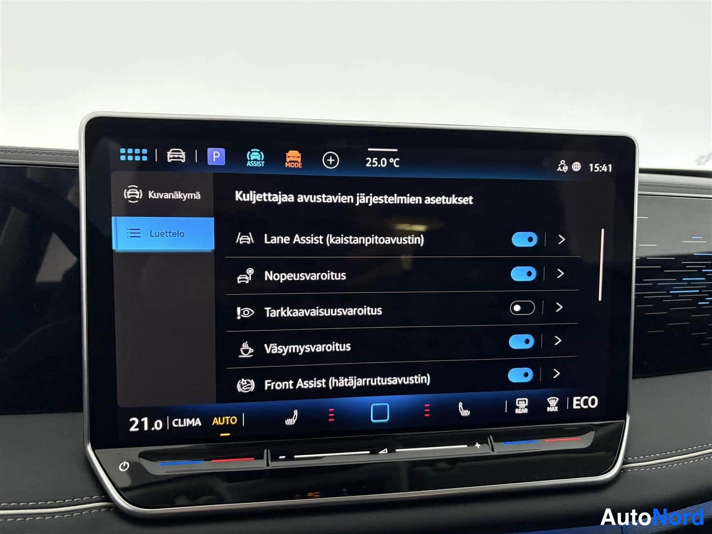 Sininen Volkswagen Tiguan 2024, kuva 27