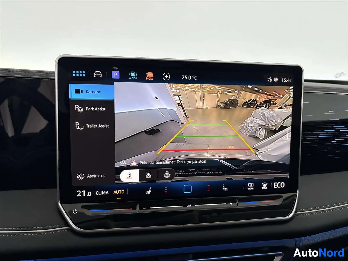 Sininen Volkswagen Tiguan 2024, kuva 28