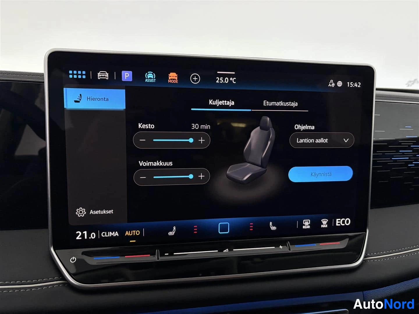 Sininen Volkswagen Tiguan 2024, kuva 29