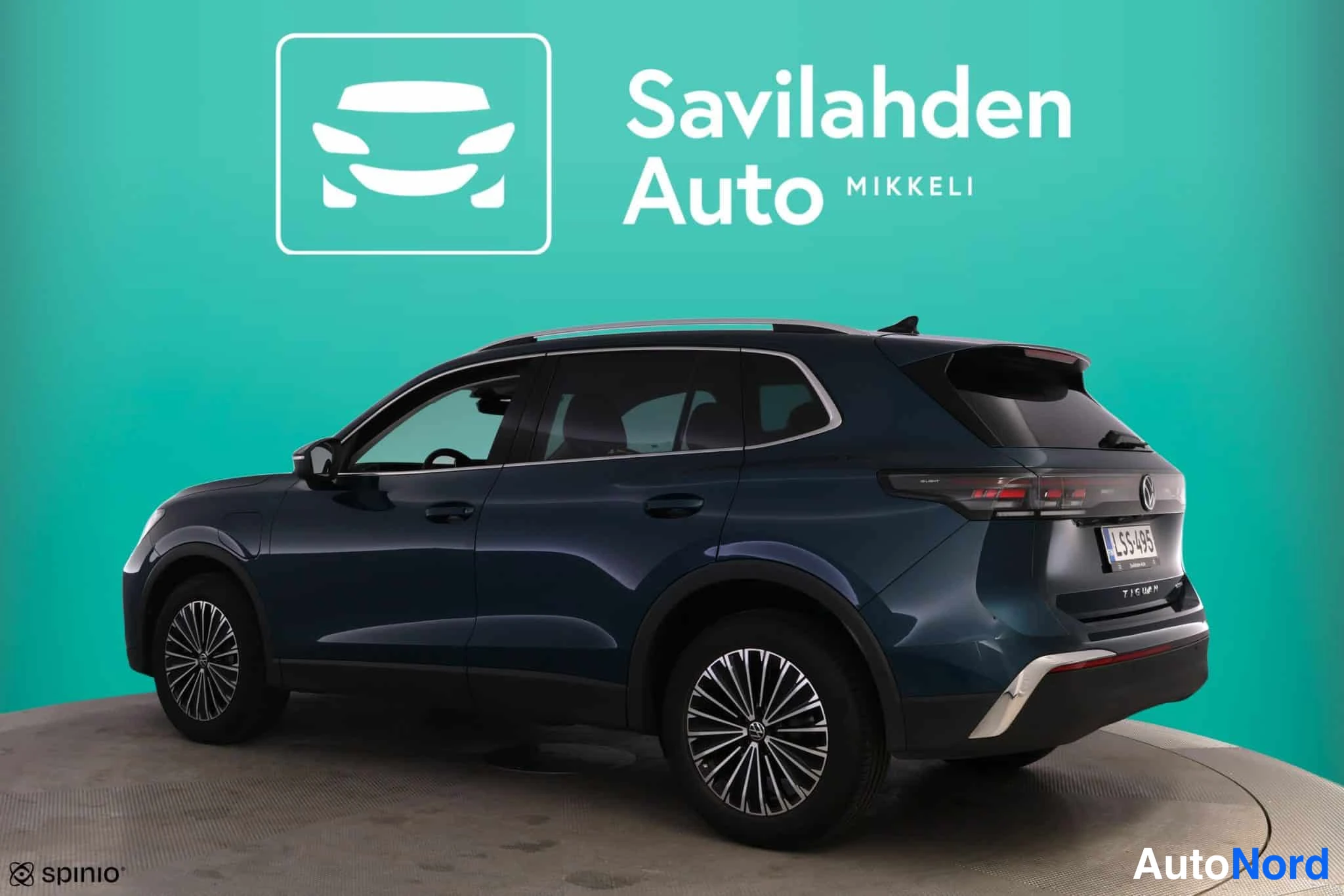 Sininen Volkswagen Tiguan 2024, kuva 4