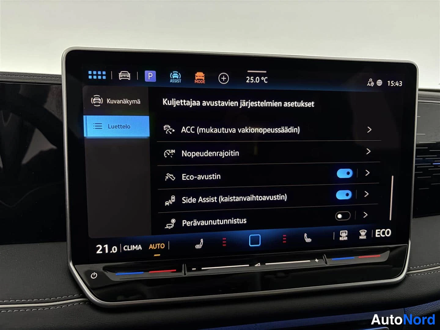 Sininen Volkswagen Tiguan 2024, kuva 31