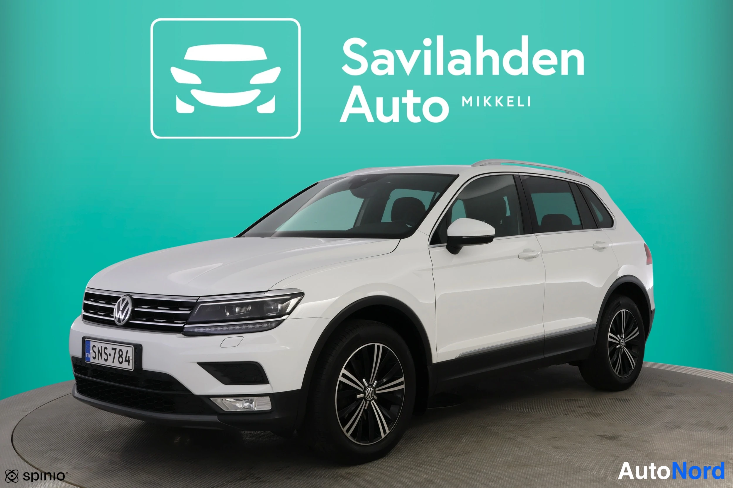 Valkoinen Volkswagen Tiguan 2017, kuva 2
