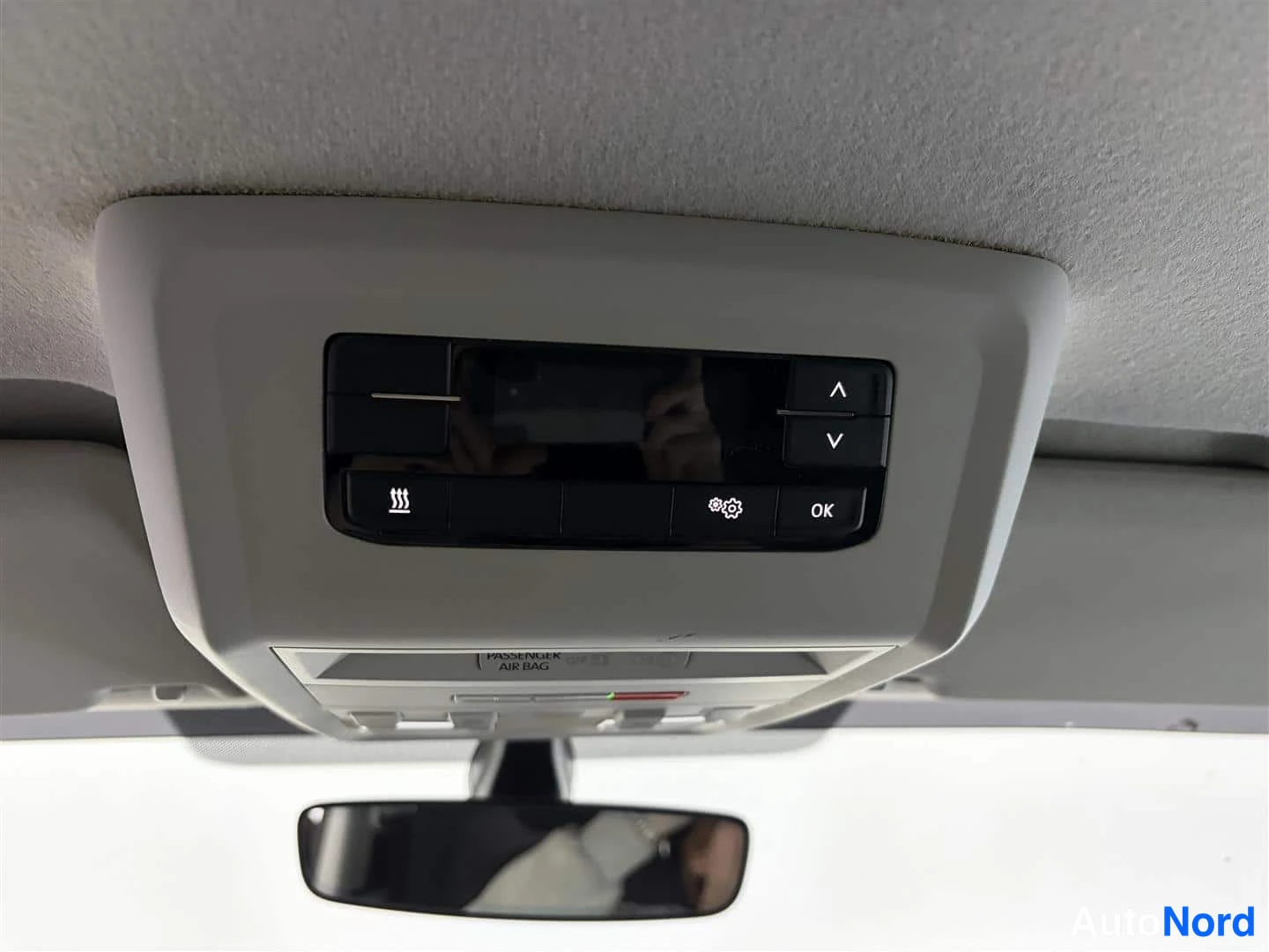 Musta Volkswagen Transporter 2023, kuva 25