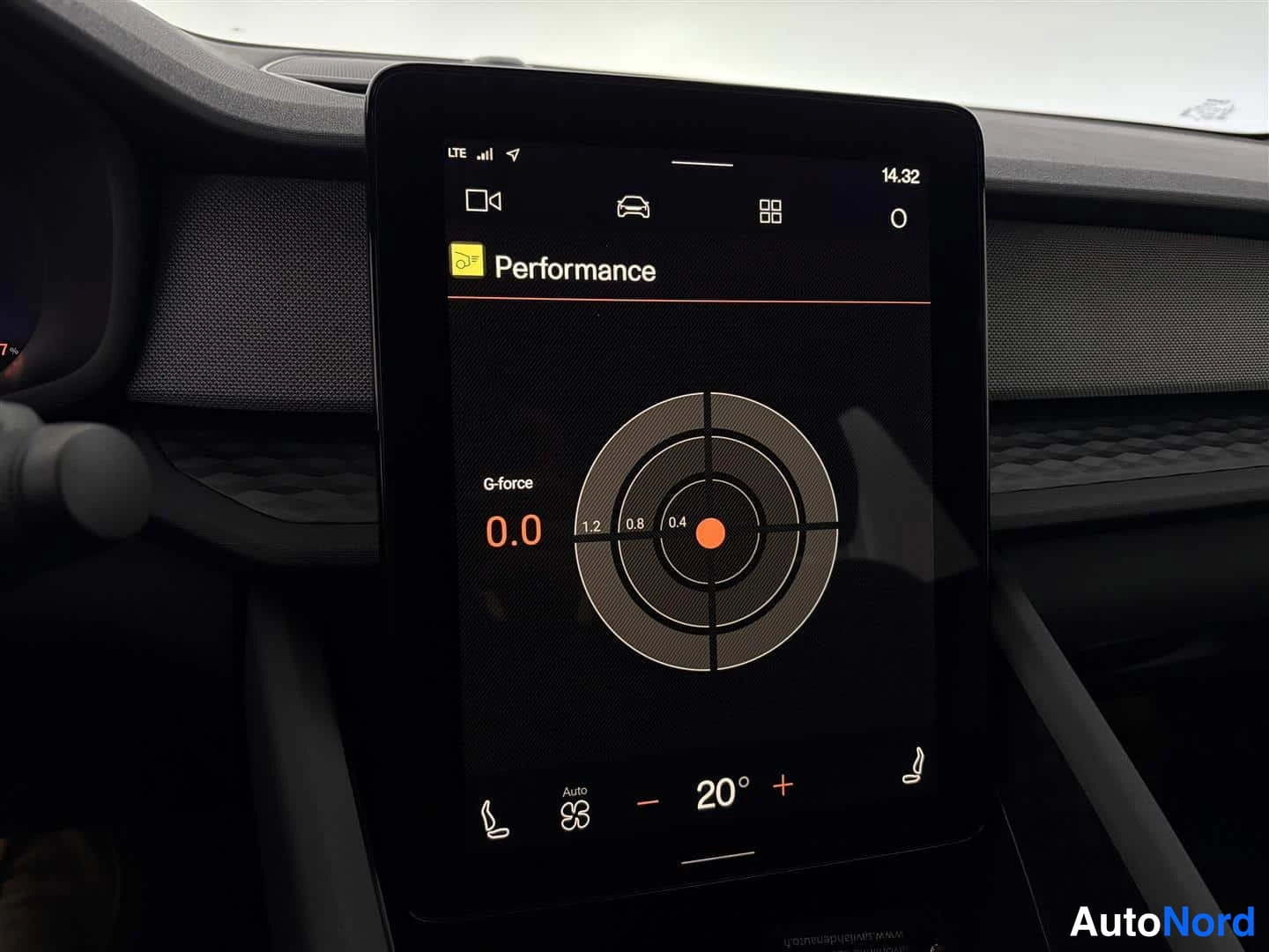 Harmaa Polestar 2 2022, kuva 29
