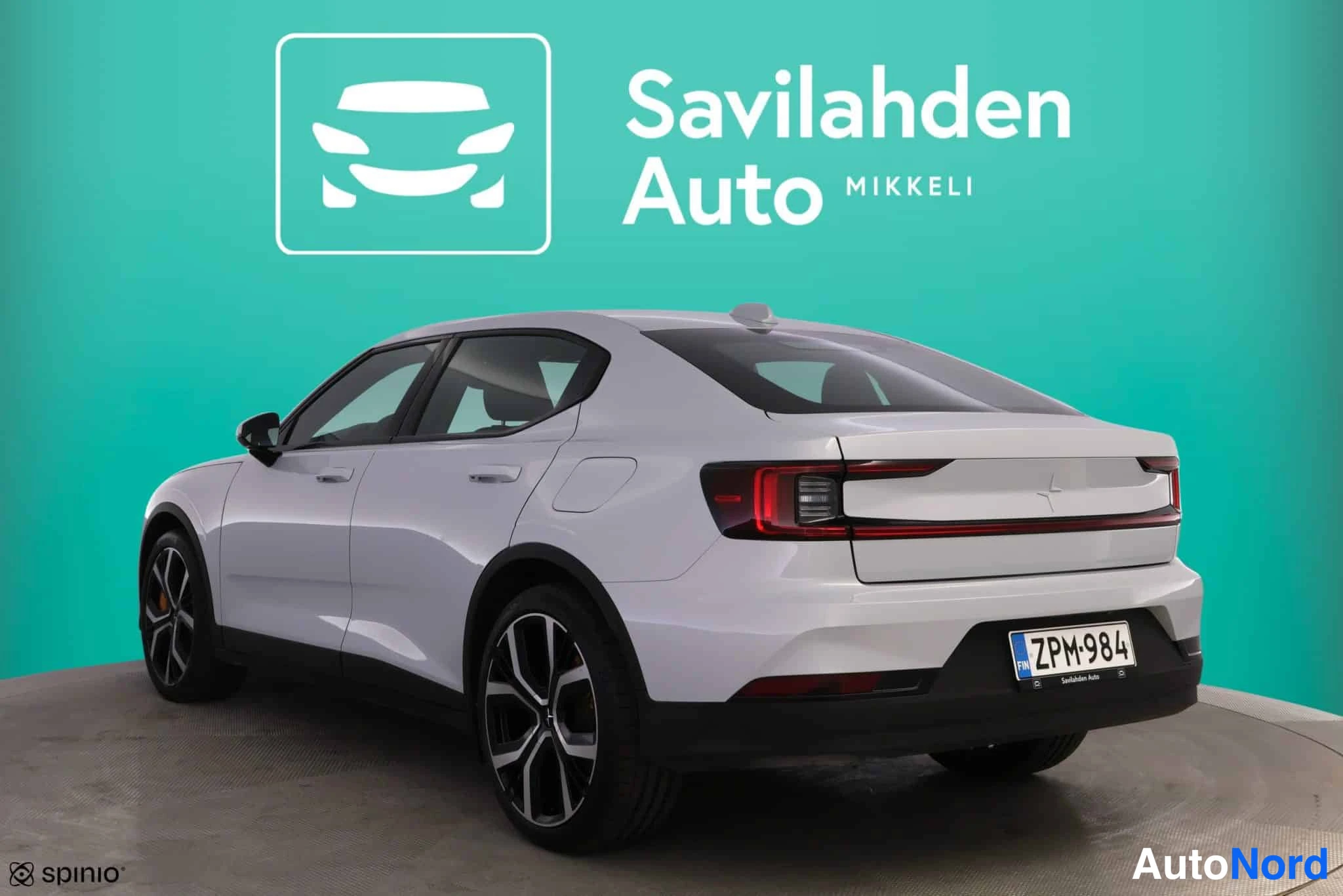 Harmaa Polestar 2 2022, kuva 6