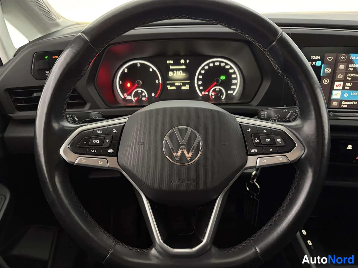 Valkoinen Volkswagen Caddy 2021, kuva 22