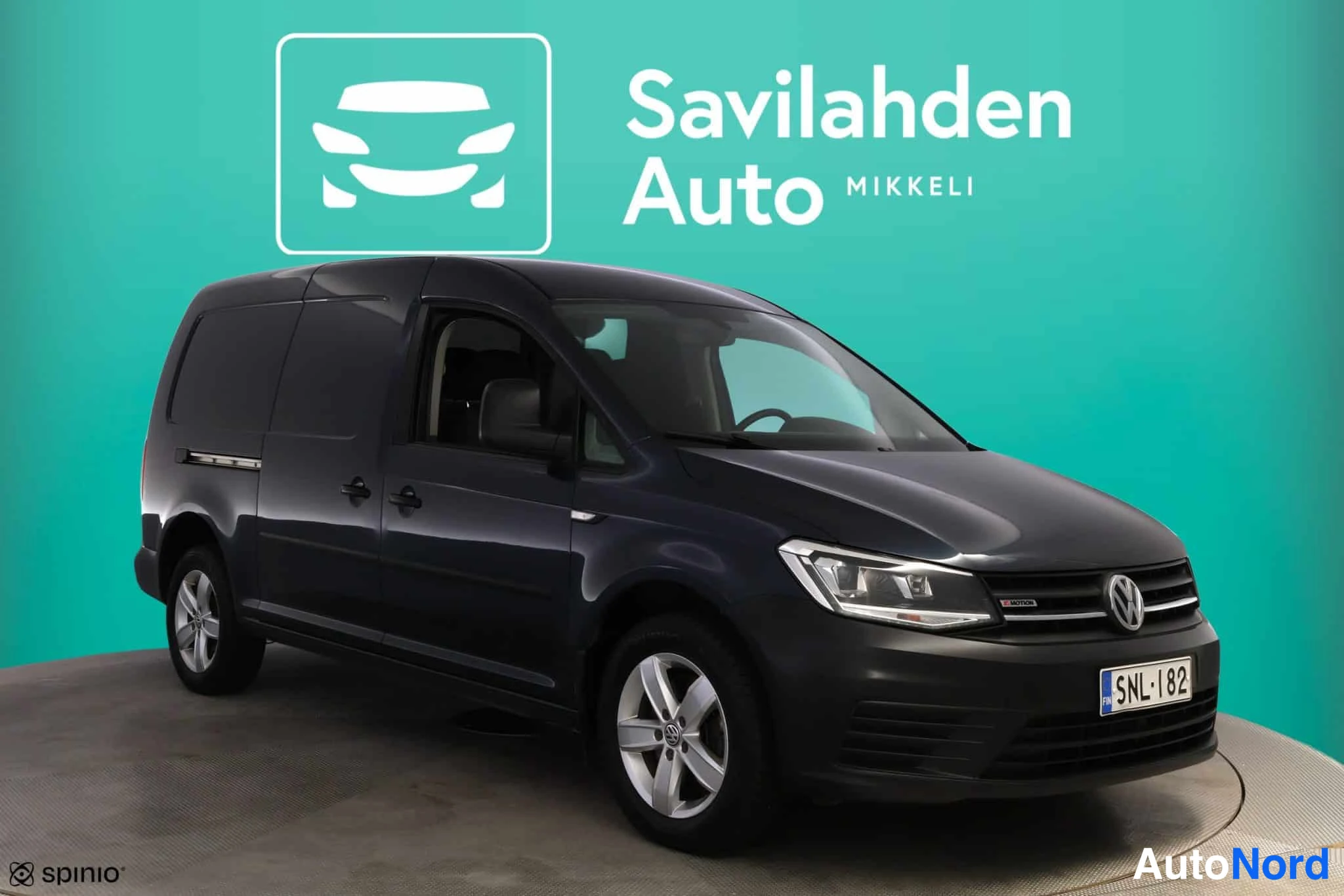 Sininen Volkswagen Caddy 2015, kuva 12