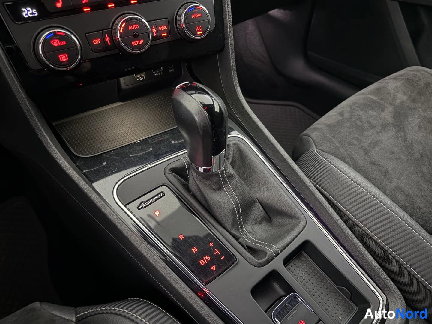 Harmaa Seat Leon ST 2018, kuva 23