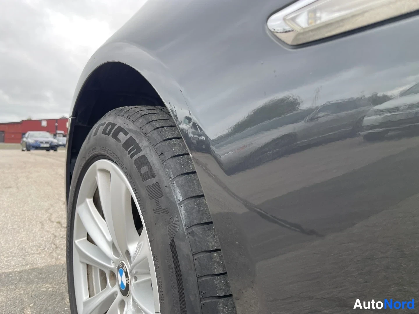 Harmaa BMW 523i 2010, yksityiskohta, kuva 34