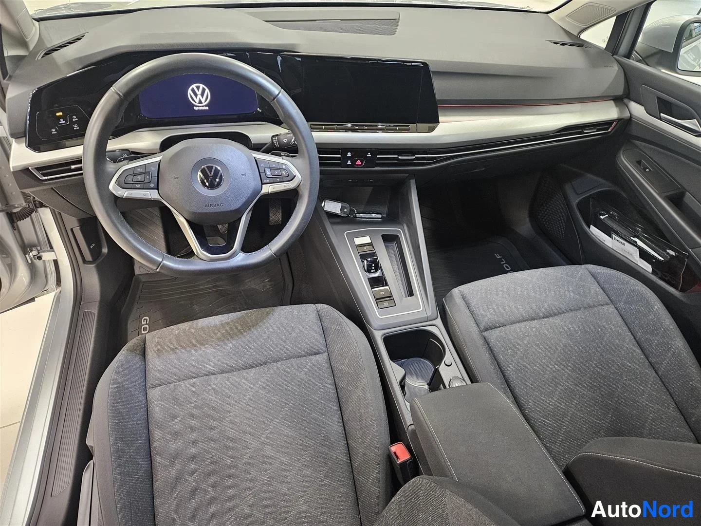 Silver Volkswagen Golf Variant 2021, bild 29