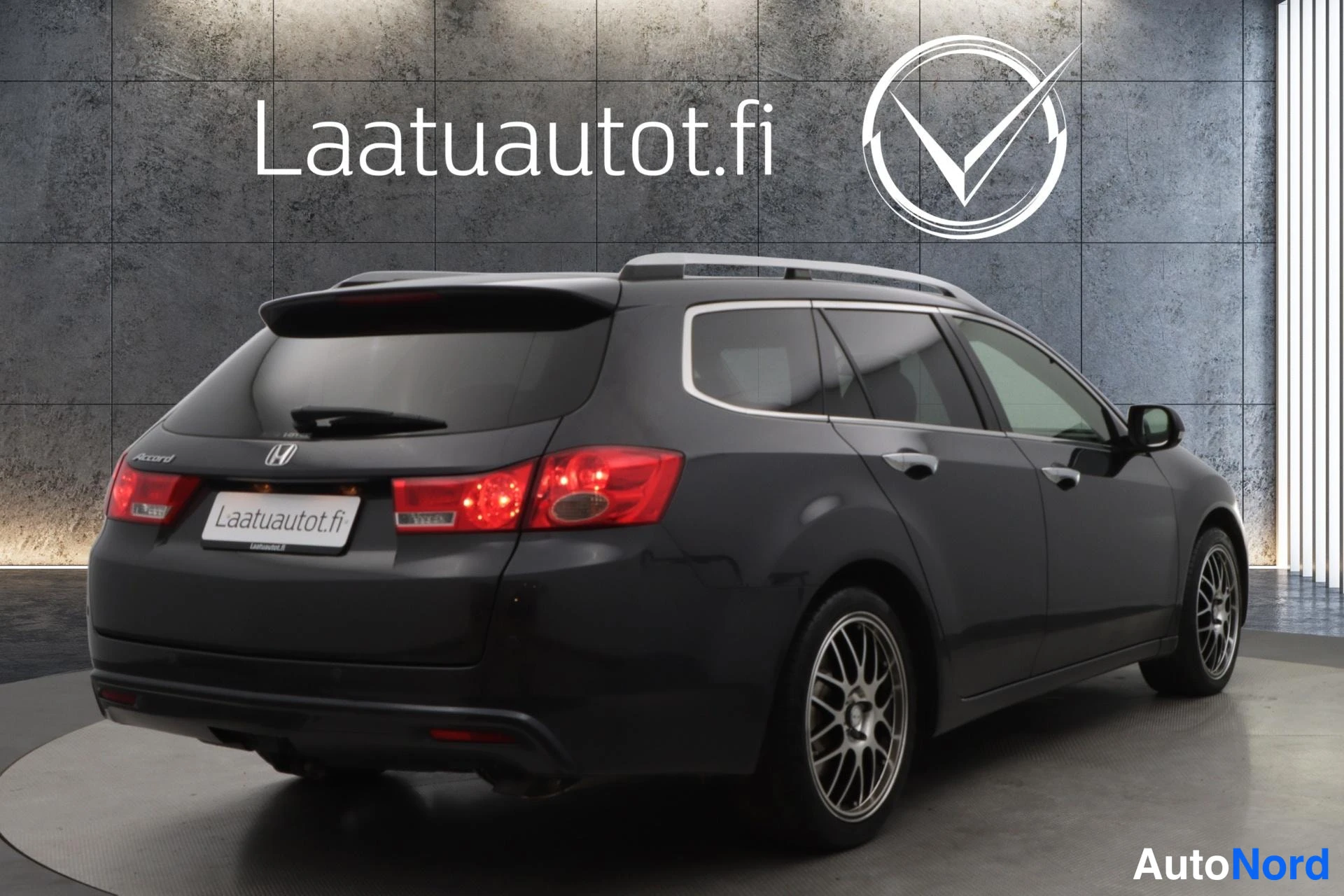 Harmaa Honda Accord 2014, takaviisto, kuva 6