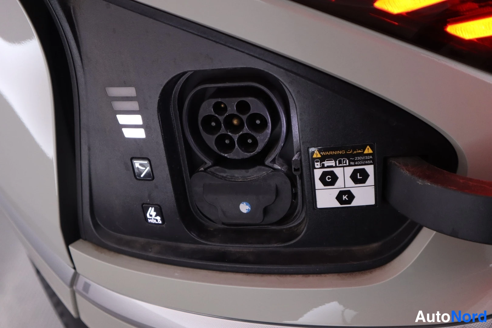 White Kia EV6 2024, detail, photo 18
