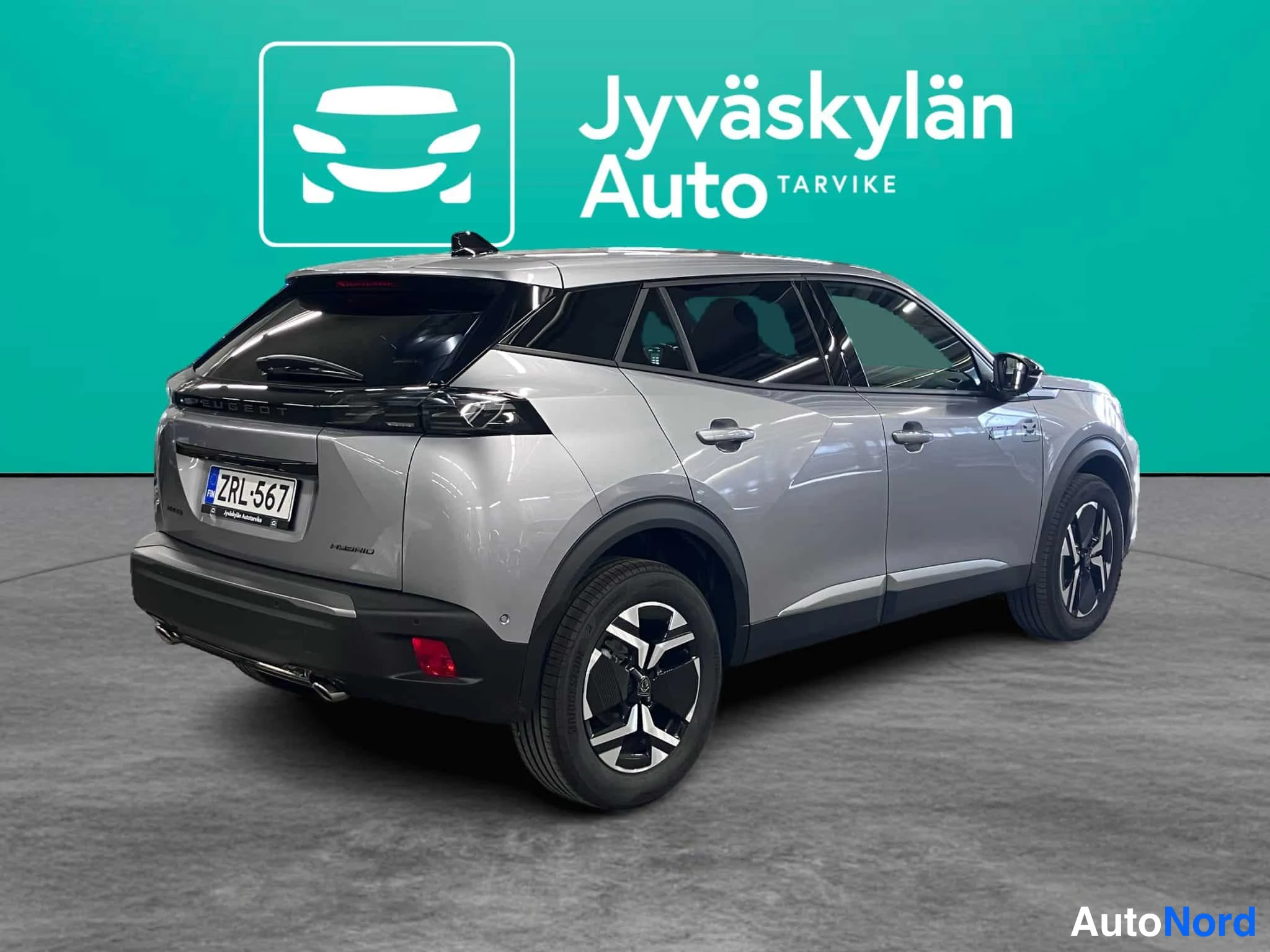 Grå Peugeot 2008 2026, snett bakifrån, bild 10