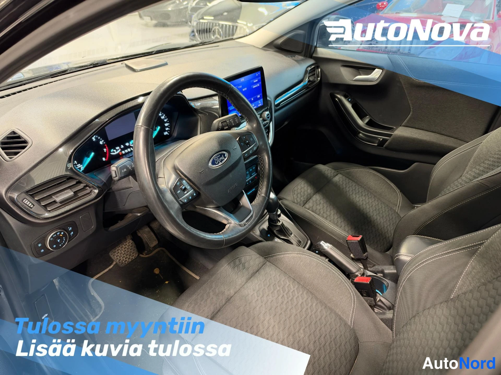 Black Ford Puma 2020, cockpit, photo 3