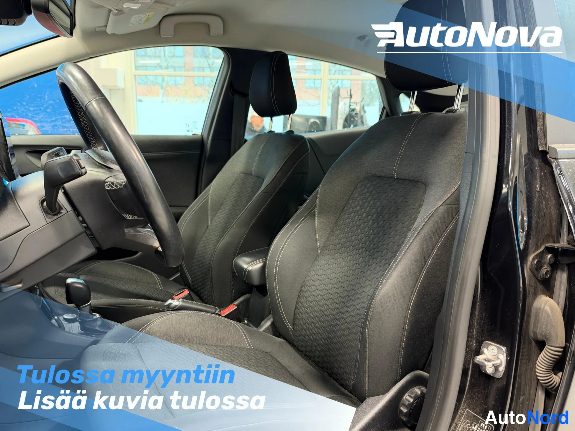 Black Ford Puma 2020, front seats, photo 4