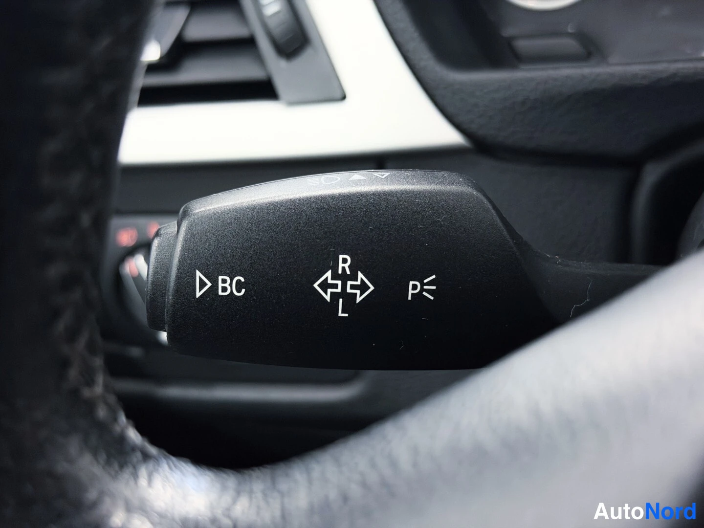 Grey BMW 320i xDrive 2013, detail, photo 14