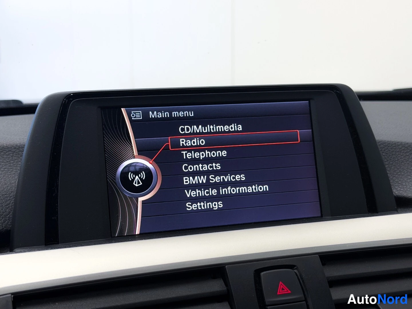 Grey BMW 320i xDrive 2013, detail, photo 18