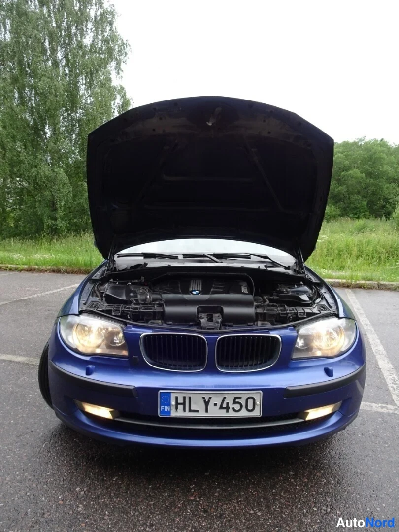 Blue BMW 116d 2010, engine bay, photo 24