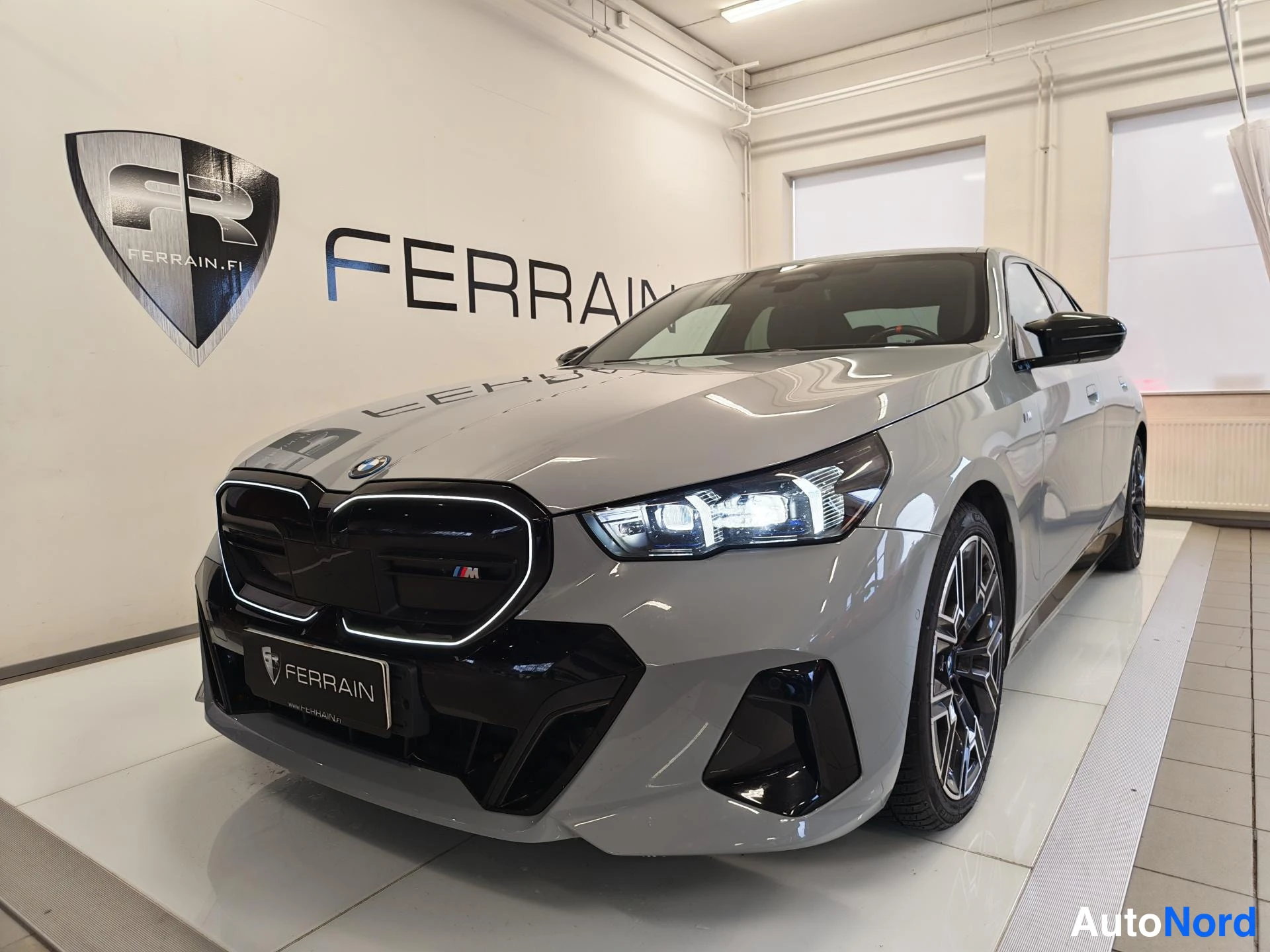 BMW i5 M60 2024