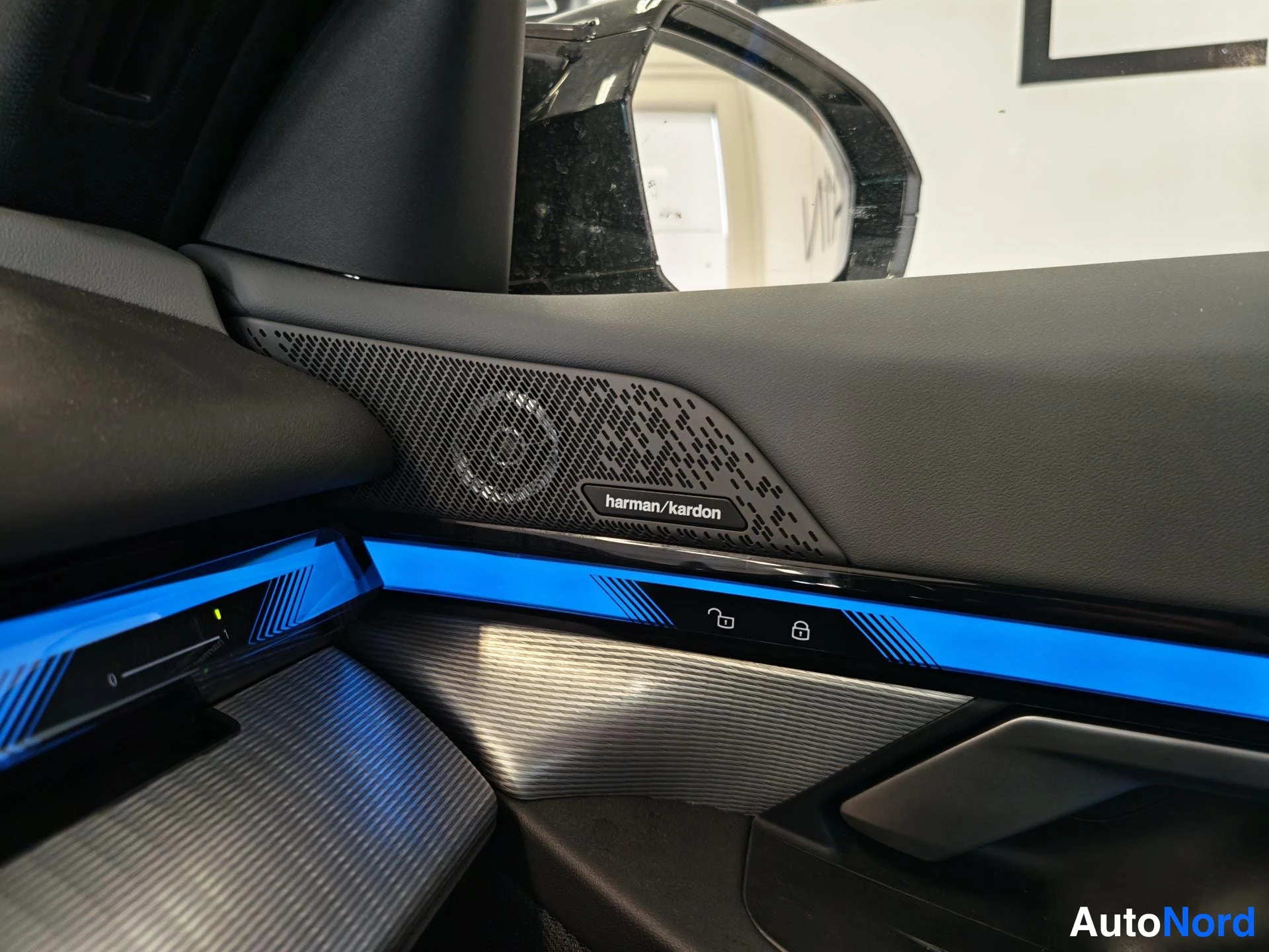 Grey BMW i5 2024, detail, photo 27