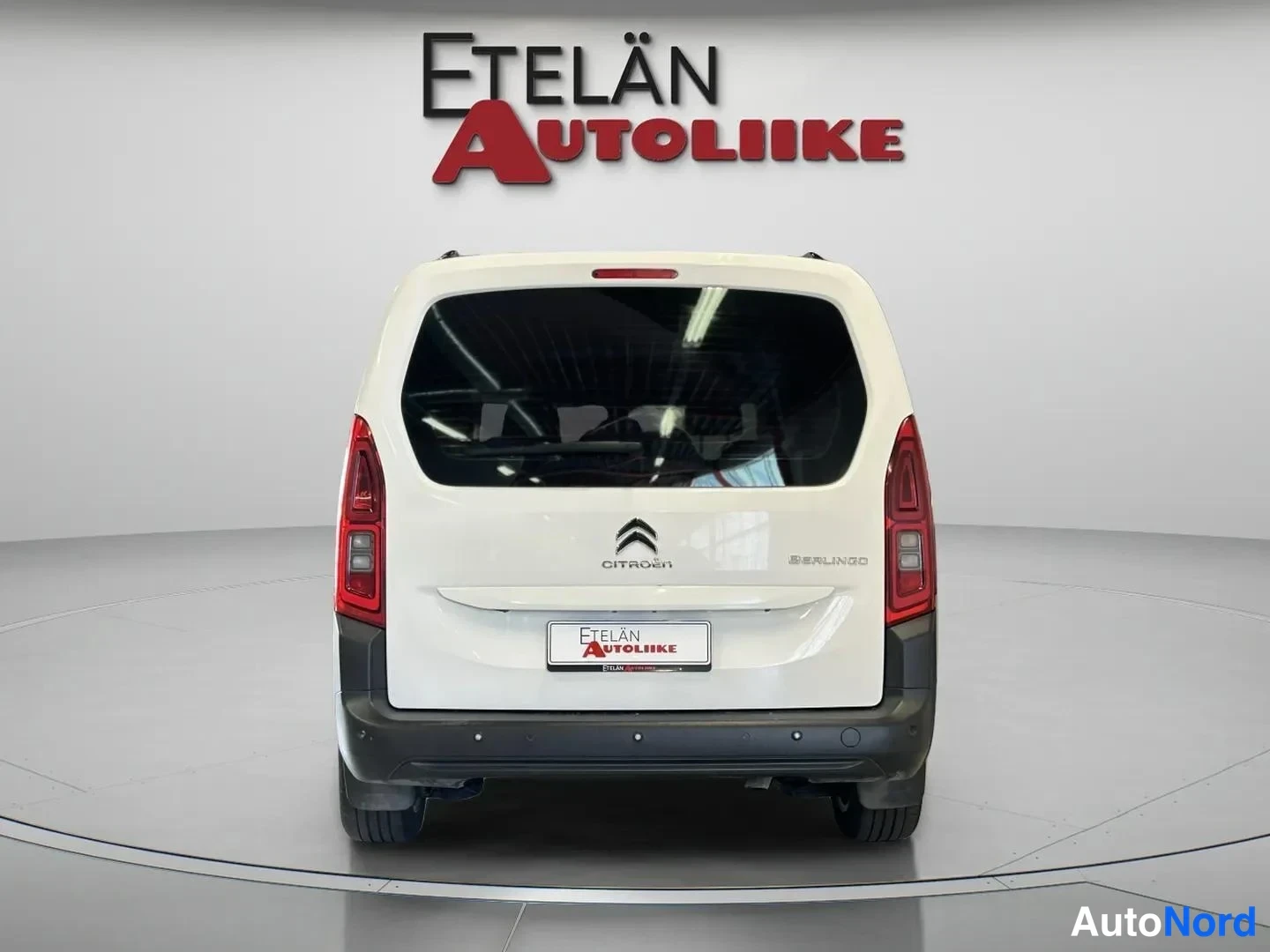 Valkoinen Citroen Berlingo 2019, takaa, kuva 8