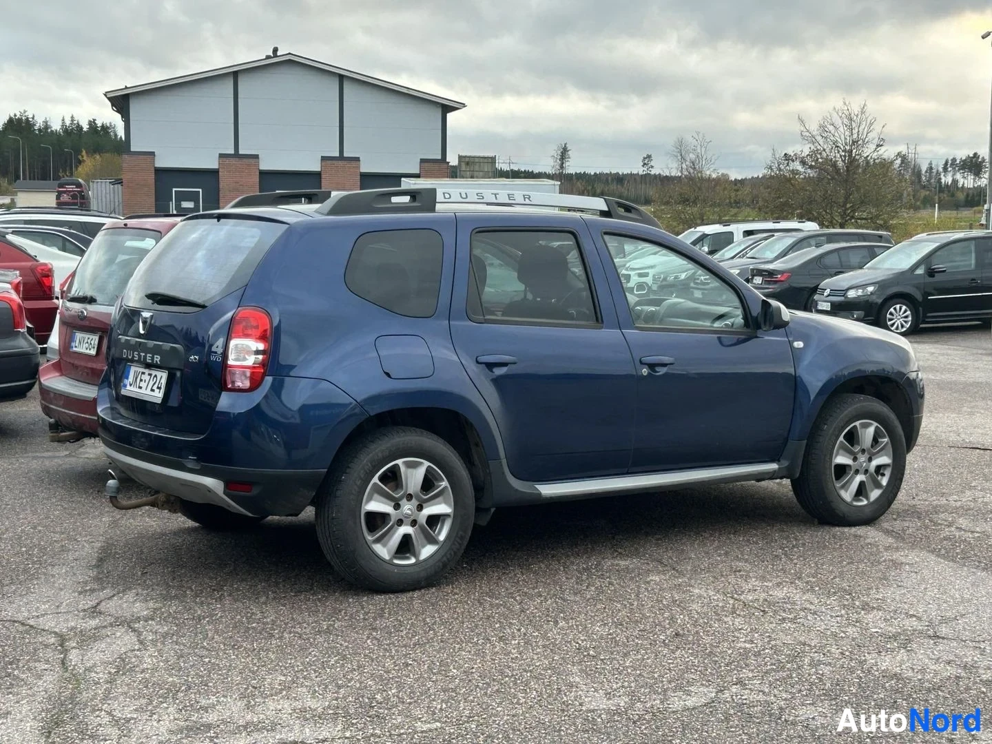 Blue Dacia Duster 2017, rear three-quarter, photo 3