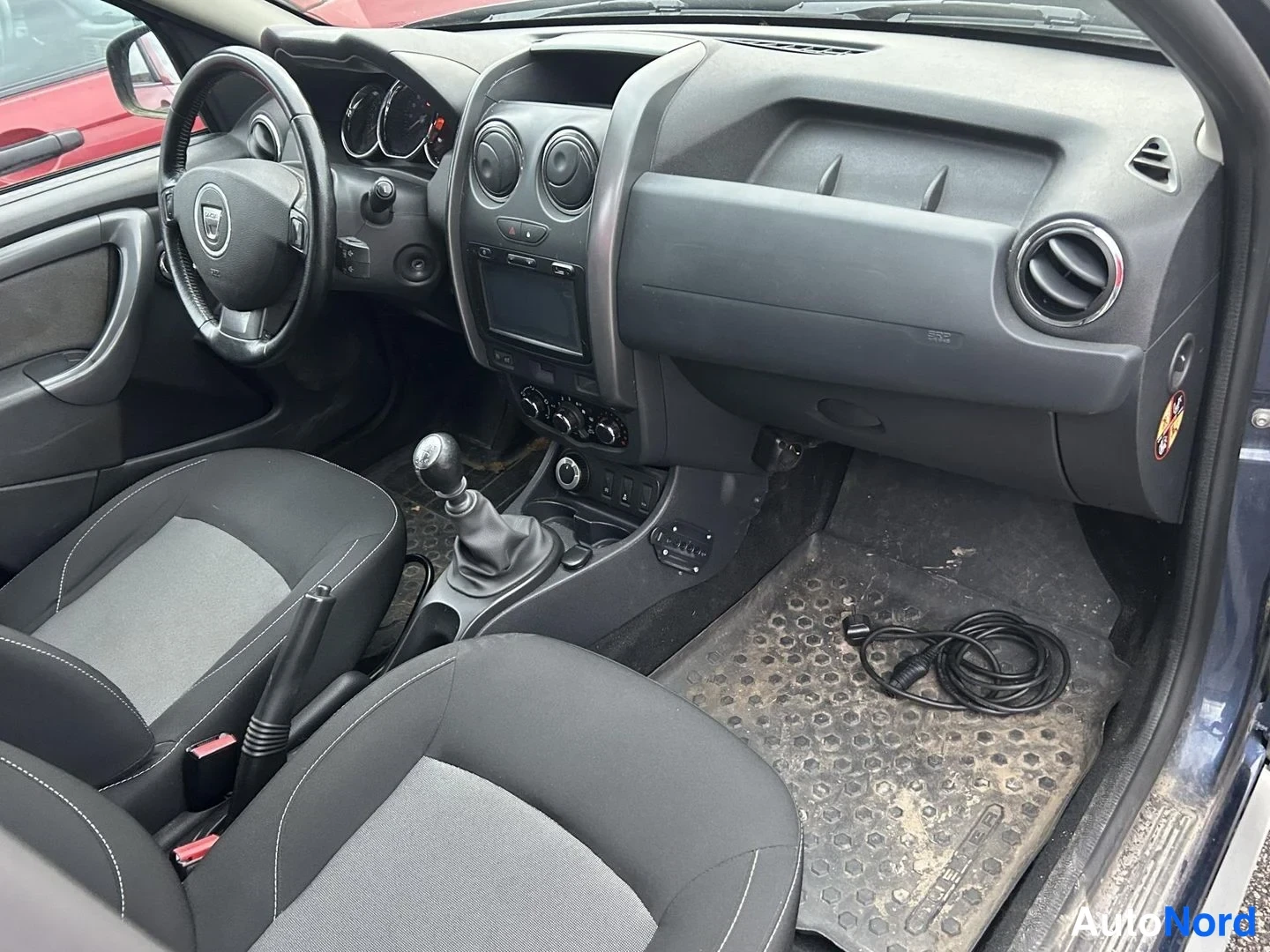 Blue Dacia Duster 2017, cockpit, photo 4