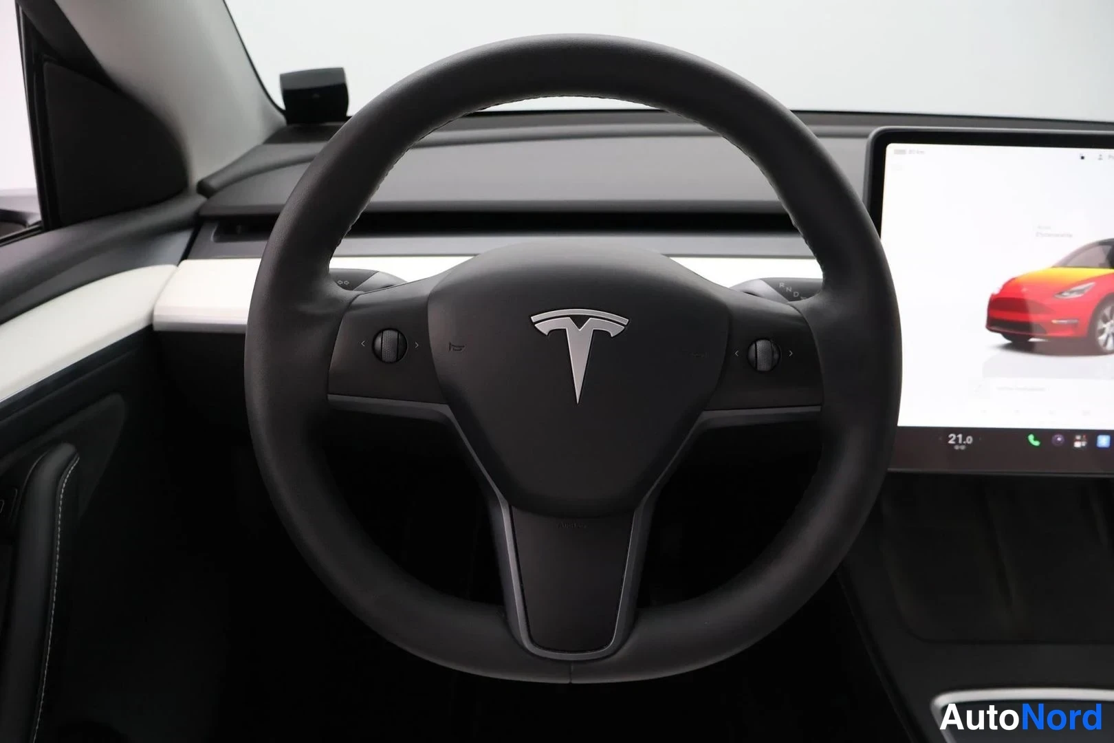 Punainen Tesla Model Y 2023, yksityiskohta, kuva 14