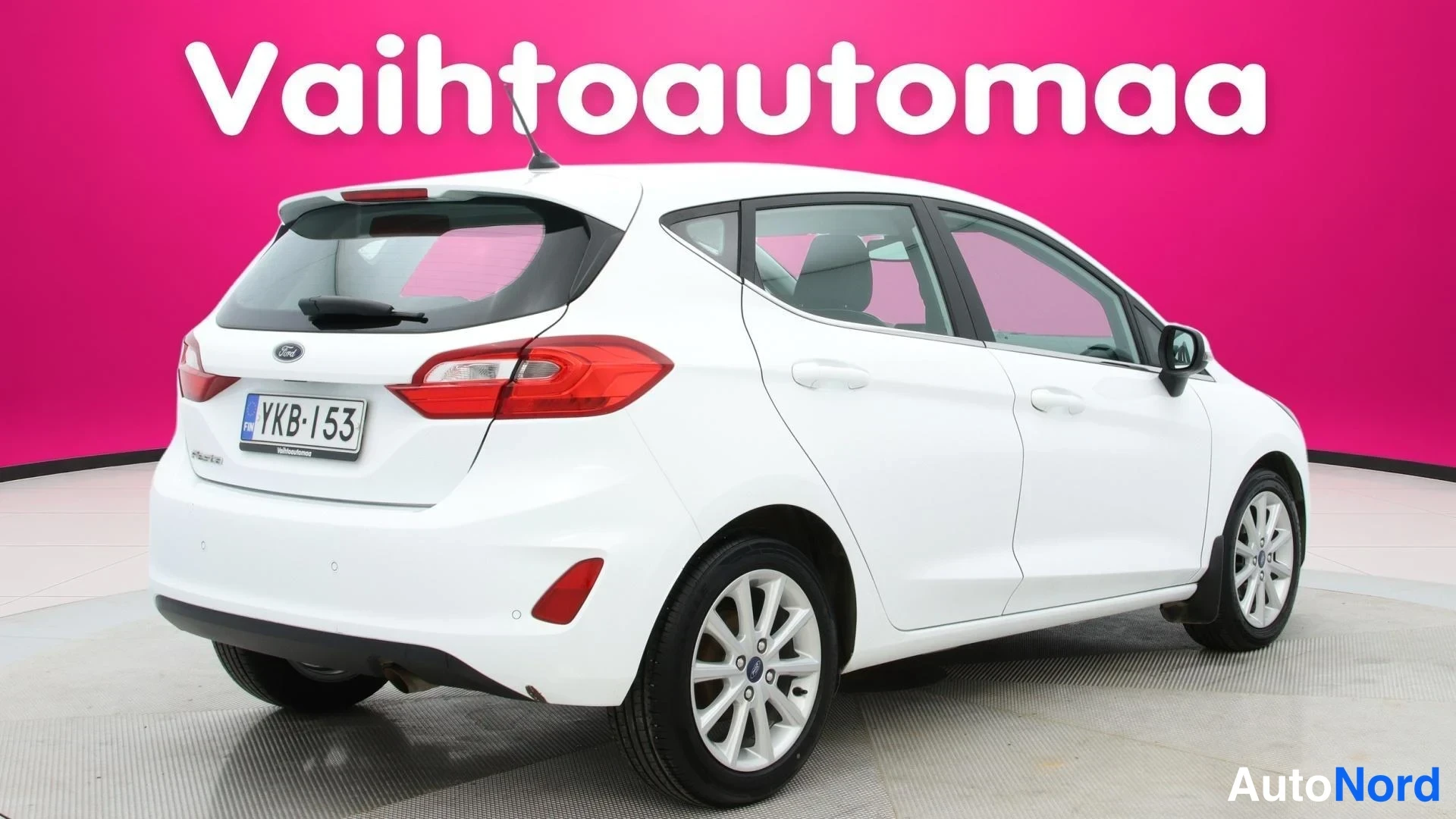White Ford Fiesta 2019, rear three-quarter, photo 5
