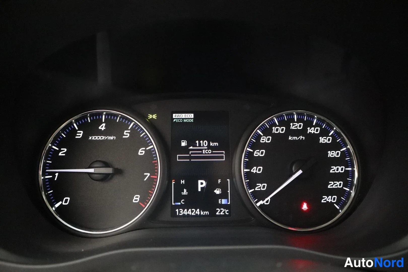 Harmaa Mitsubishi Outlander 2016, yksityiskohta, kuva 19