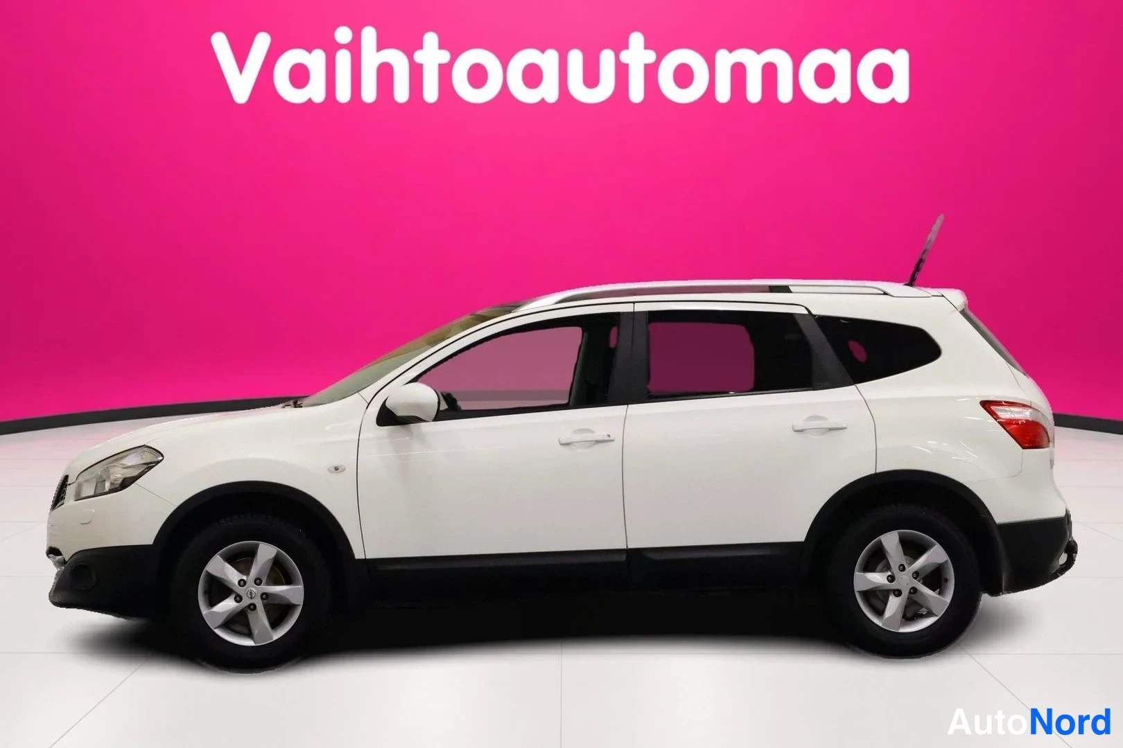 Valkoinen Nissan Qashqai+2 2012, takaviisto, kuva 5